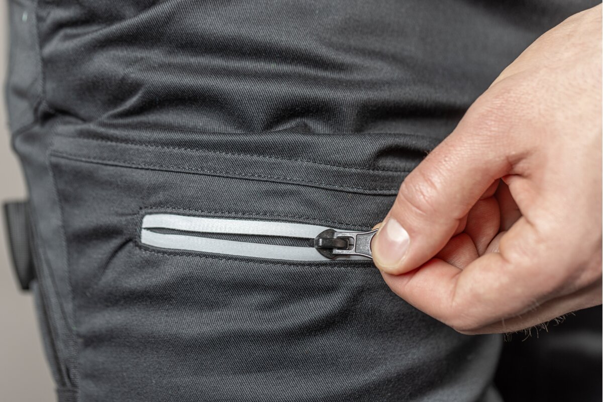 REEETZ elastische Schutzlatzhose schwarz